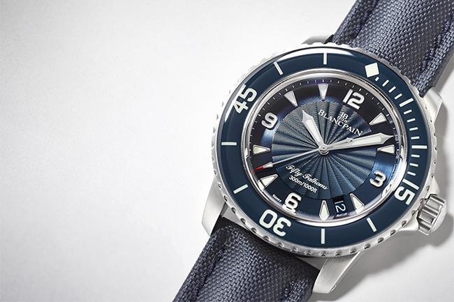 Two Kinds Of Blue Diving Replica Watches