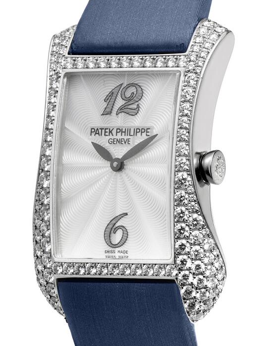 Online fake watches are chic with blue color.